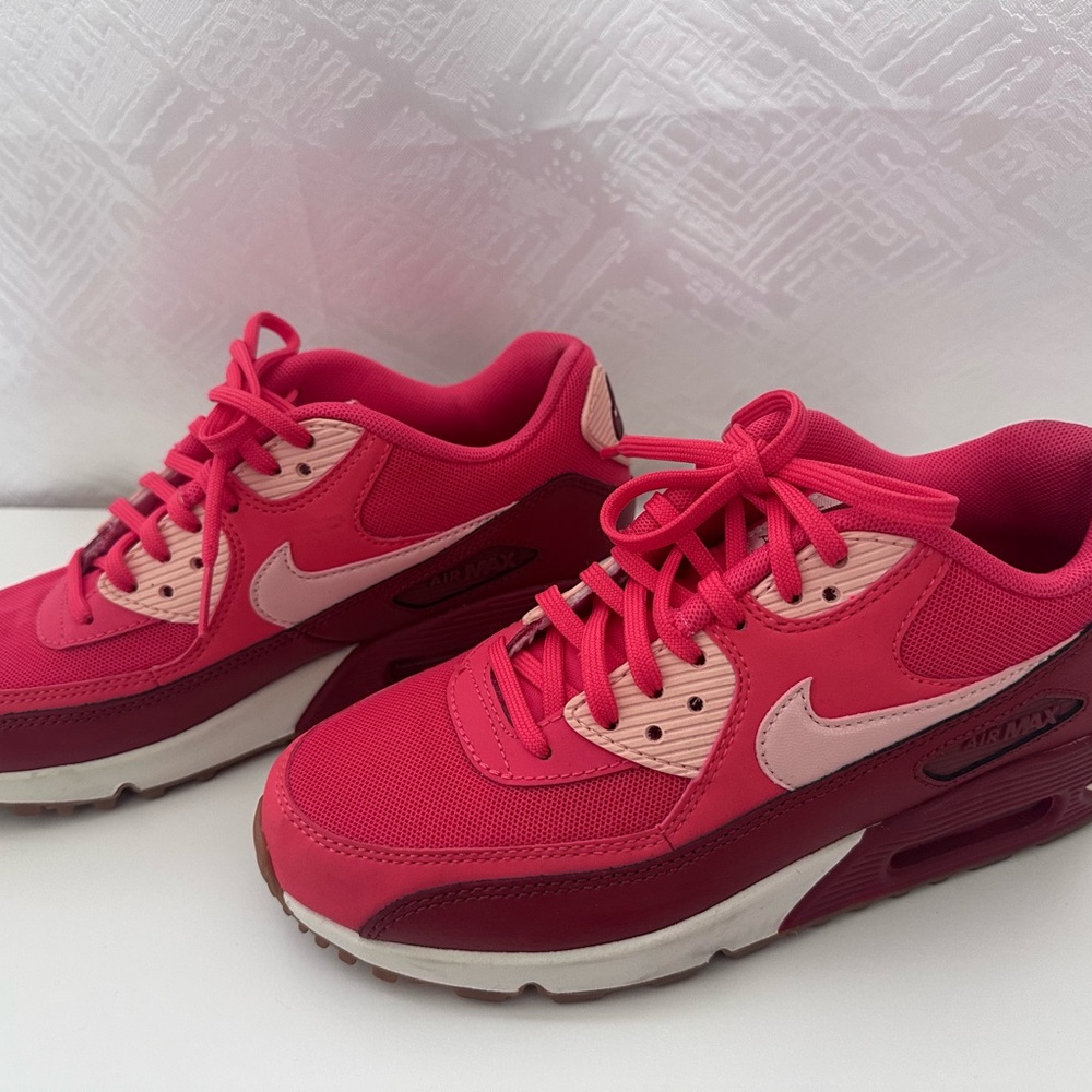 Nike WMNS Air Max 90 Essential / Ember Glow Arctic Orange, Size 6.5